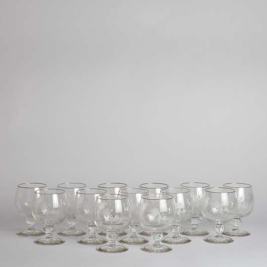 Vintage vinglas med gravyr 13 st